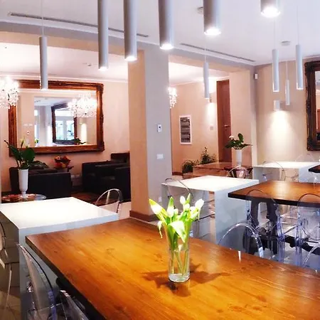 La Castellana Loft Szálloda 3*